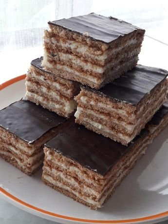 Hungarian Gerbeaud Cake (Zserbó Szelet) ed6124a7afda78f85e2eed7e6e090d45