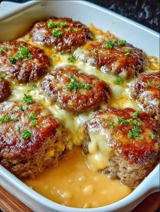 Cheesy Hamburger Steaks with Rich Gravy 775244275_1558021119131882_368075992156218870_n